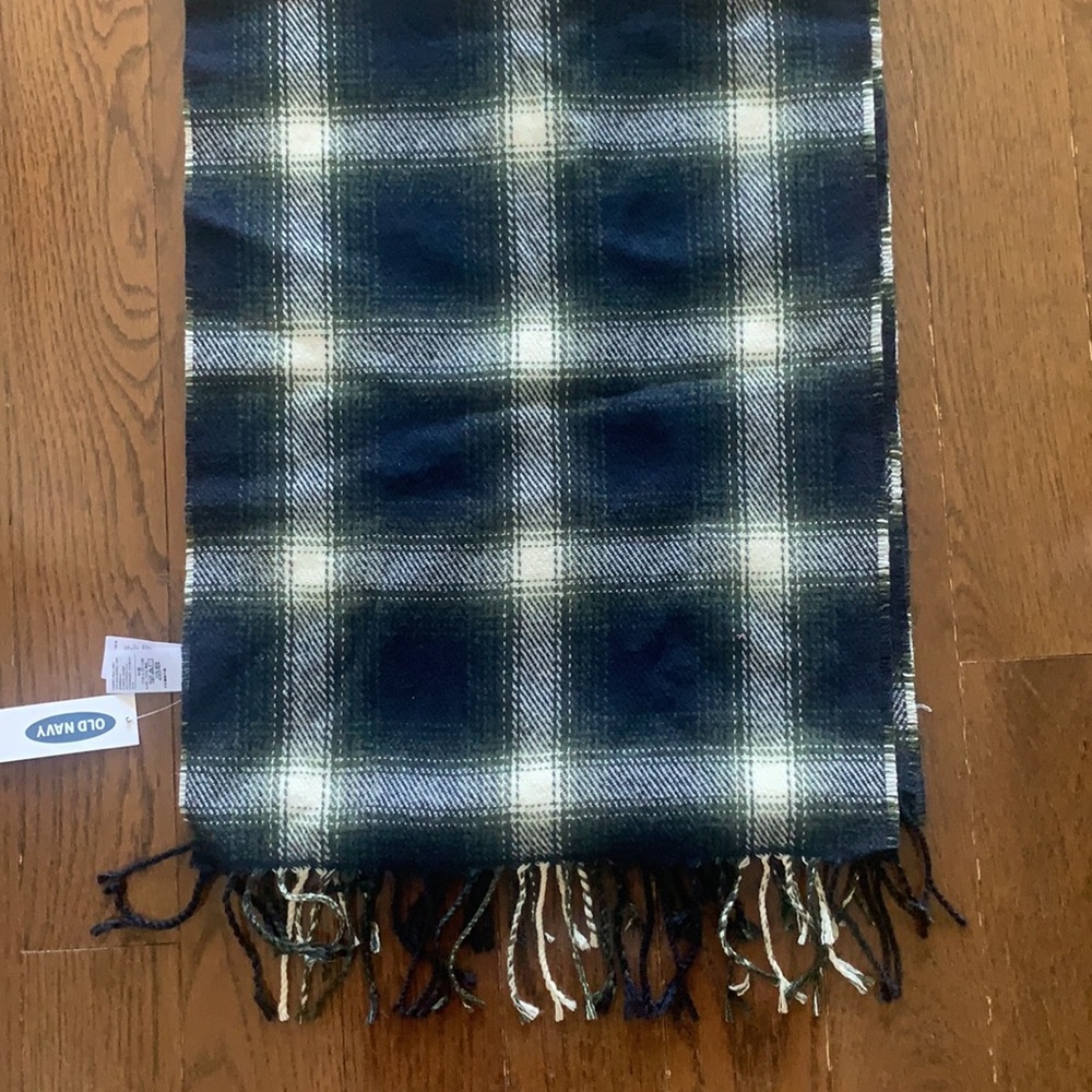 Plaid Scarf - Picture 2 of 3